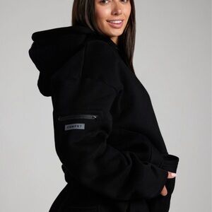 Comfrt airplane mode hoodie and jogger set. Medium